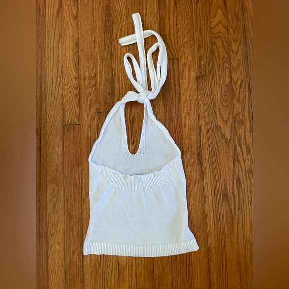 Multi Wear Halter Top in Bleach White
525
Color: Bleach White
Size: S - Picture 3 of 3